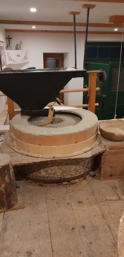 דירות בוהין Old Mill House מראה חיצוני תמונה
